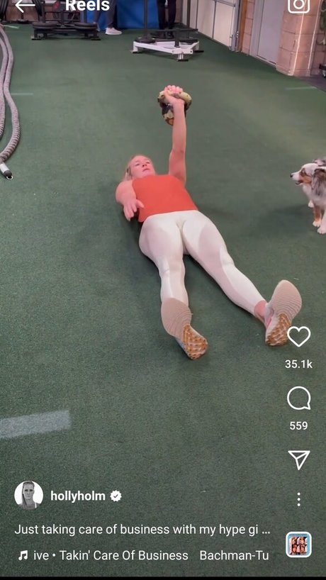 Nacktes geleaktes OnlyFans-Foto von Holly Holm