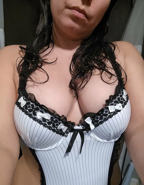 Nacktes geleaktes OnlyFans-Foto von Flowerpower87