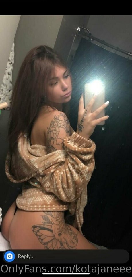Nacktes geleaktes OnlyFans-Foto von Kotajaneeee