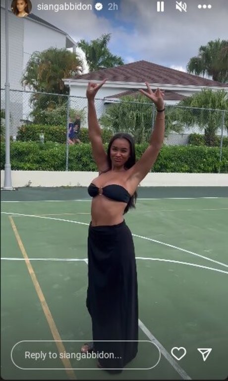 Nacktes geleaktes OnlyFans-Foto von Sian Gabbidon
