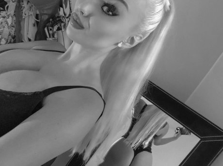 Nacktes geleaktes OnlyFans-Foto von Iida Vainio