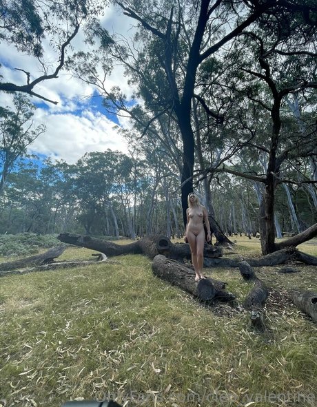 Nacktes geleaktes OnlyFans-Foto von Cleovalentine