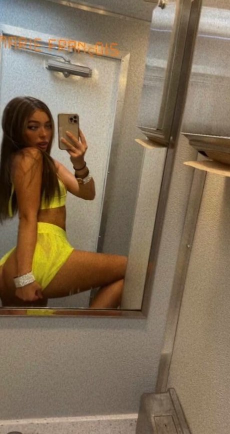 Nacktes geleaktes OnlyFans-Foto von Lilymarie222
