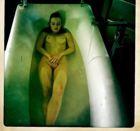Nacktes geleaktes OnlyFans-Foto von Bella Heathcote