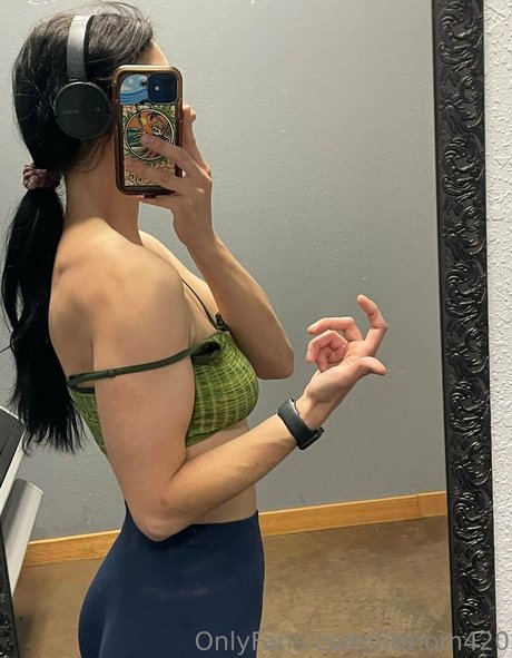 Nacktes geleaktes OnlyFans-Foto von Fitmom420
