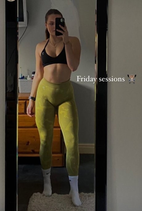 Nacktes geleaktes OnlyFans-Foto von Lauren Lindsay