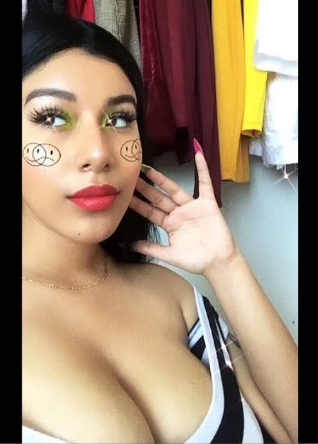 Nacktes geleaktes OnlyFans-Foto von Fernanda V