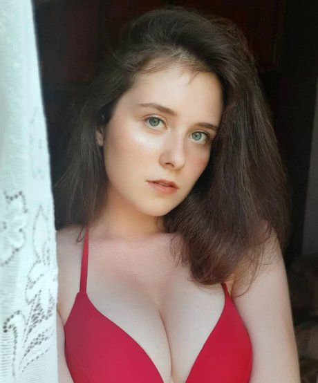 Nacktes geleaktes OnlyFans-Foto von Elizaveta Milyaeva