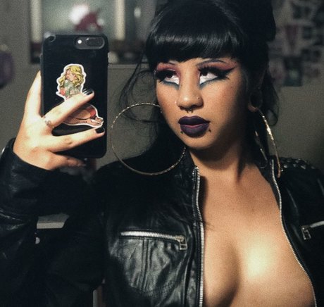 Nacktes geleaktes OnlyFans-Foto von Death Heartt