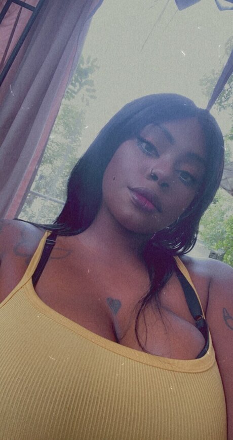 Nacktes geleaktes OnlyFans-Foto von Thatgirlyola