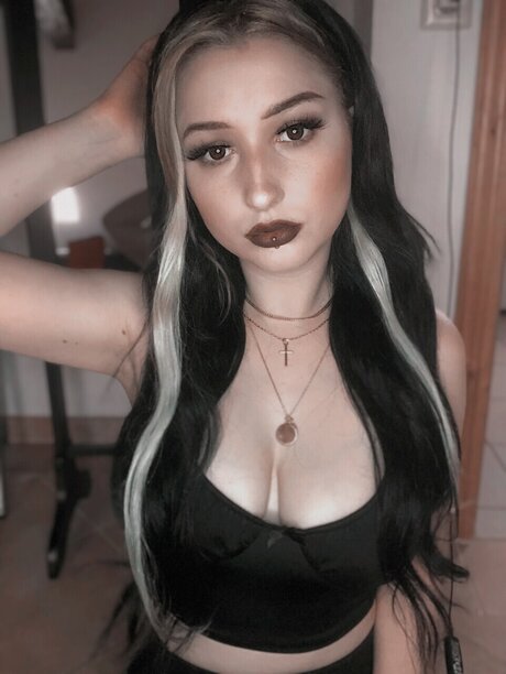 Nacktes geleaktes OnlyFans-Foto von Sina Rari