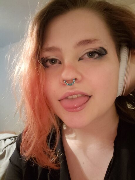 Nacktes geleaktes OnlyFans-Foto von Enbybunny