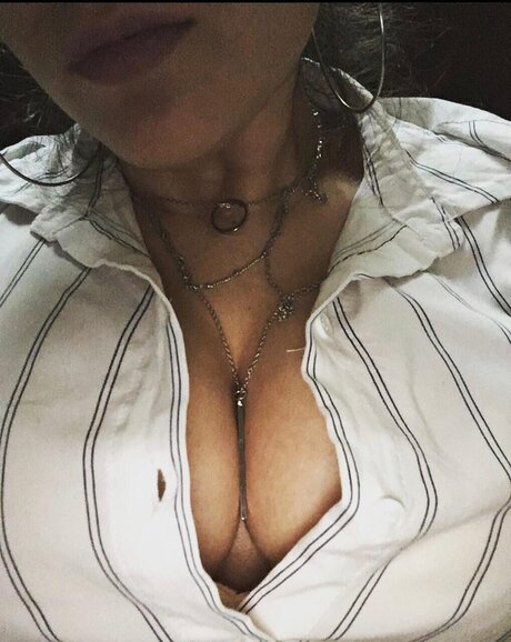 Nacktes geleaktes OnlyFans-Foto von Baby