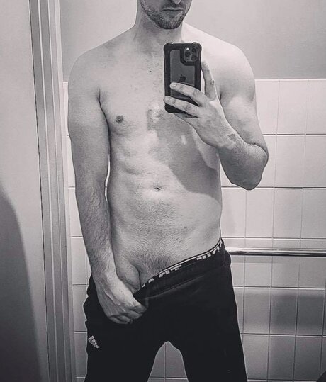 Nacktes geleaktes OnlyFans-Foto von Lonelybouy