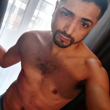 Nacktes geleaktes OnlyFans-Foto von Andrew Altami