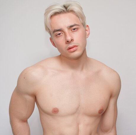 Nacktes geleaktes OnlyFans-Foto von Ollie Perlman