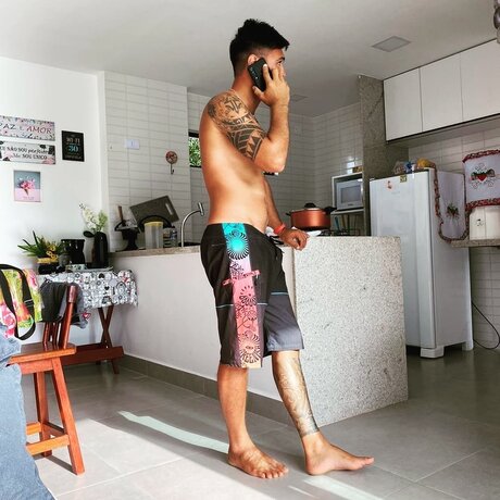 Nacktes geleaktes OnlyFans-Foto von Viktor Namara