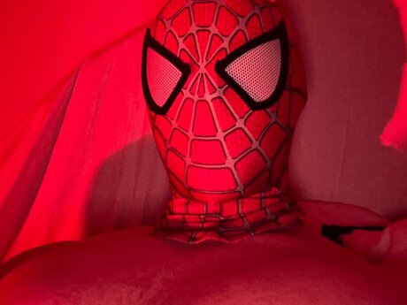 Nacktes geleaktes OnlyFans-Foto von Peter Parker