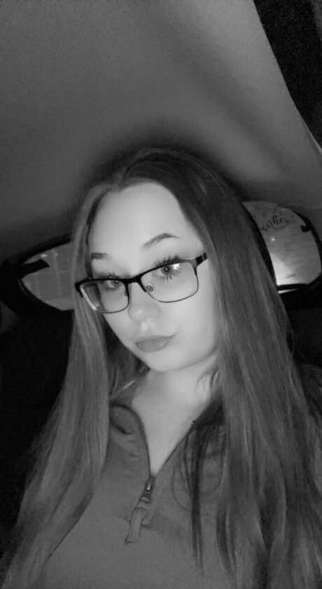 Nacktes geleaktes OnlyFans-Foto von Angel