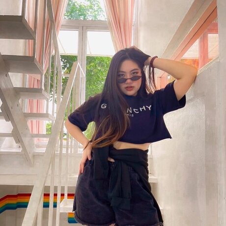 Nacktes geleaktes OnlyFans-Foto von Ploy Polynploy