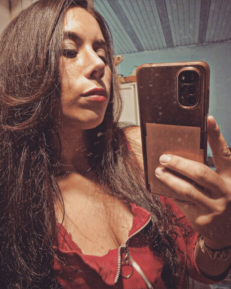 Nacktes geleaktes OnlyFans-Foto von Sofi