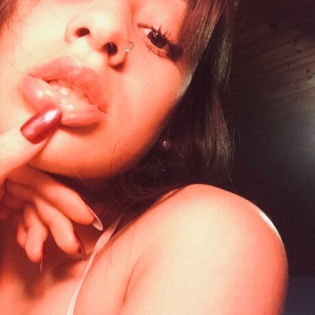 Nacktes geleaktes OnlyFans-Foto von Ailen 