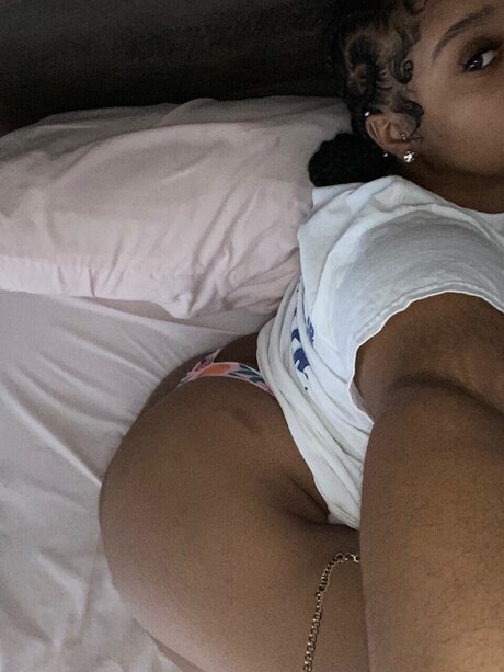 Nacktes geleaktes OnlyFans-Foto von Prettyfattykat