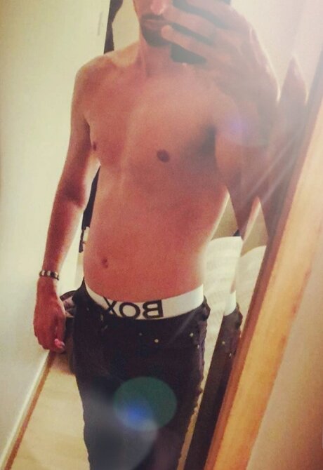 Nacktes geleaktes OnlyFans-Foto von Maxhydraxxx