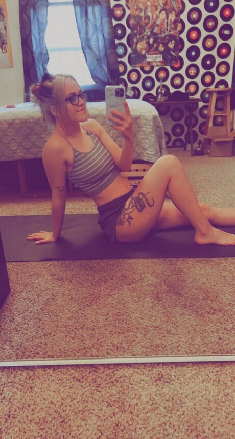 Nacktes geleaktes OnlyFans-Foto von Greeneyedgal
