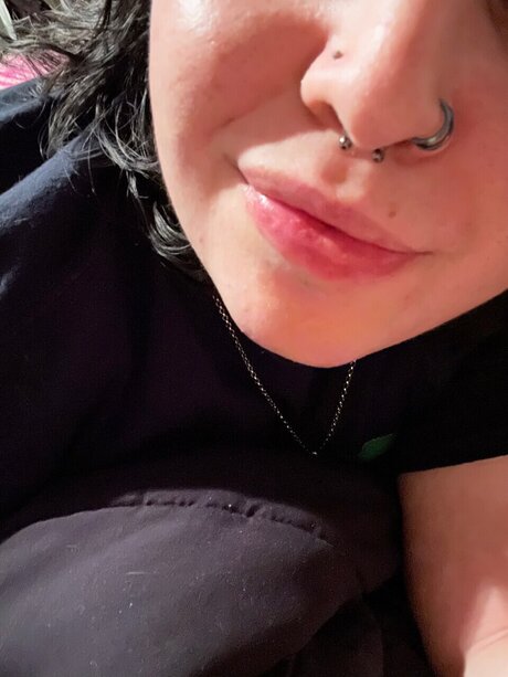 Nacktes geleaktes OnlyFans-Foto von Shyloh Jynx