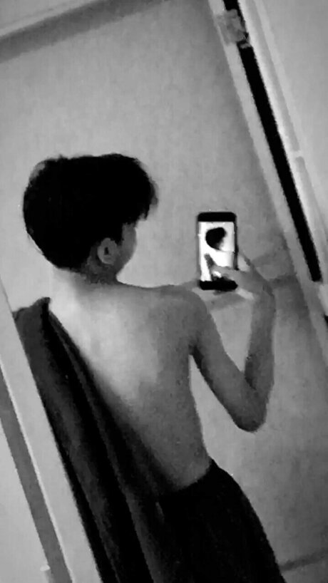 Nacktes geleaktes OnlyFans-Foto von Wewereborntosex