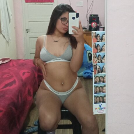 Nacktes geleaktes OnlyFans-Foto von Nayla Kammerer