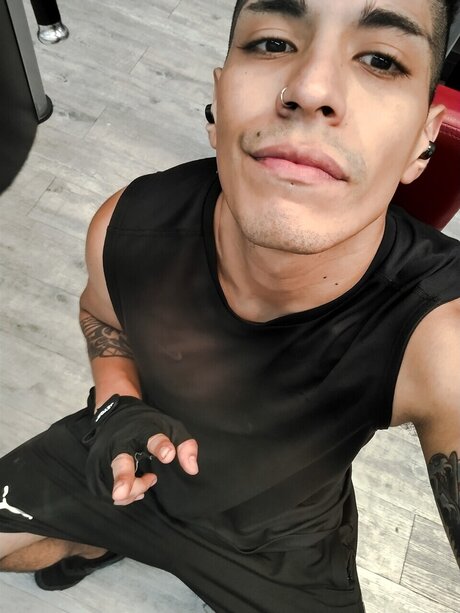 Nacktes geleaktes OnlyFans-Foto von Sexy Milo