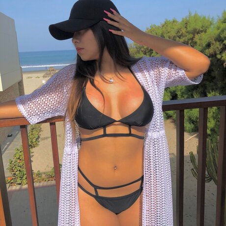 Nacktes geleaktes OnlyFans-Foto von Katherine Antuane