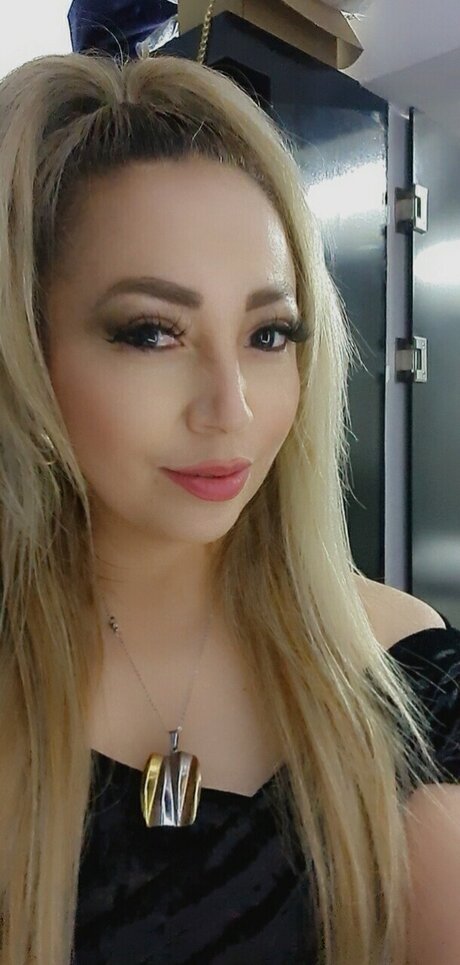 Nacktes geleaktes OnlyFans-Foto von Enfa