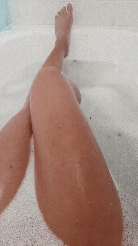 Nacktes geleaktes OnlyFans-Foto von Mica Cabrelle