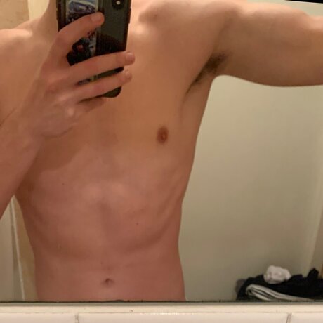 Nacktes geleaktes OnlyFans-Foto von Floofloo