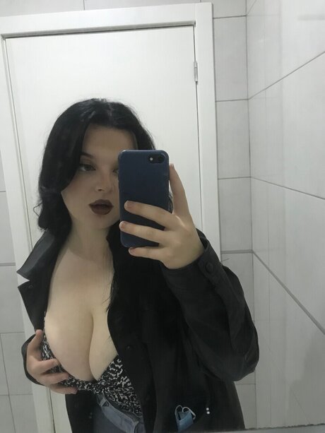 Nacktes geleaktes OnlyFans-Foto von Katalina