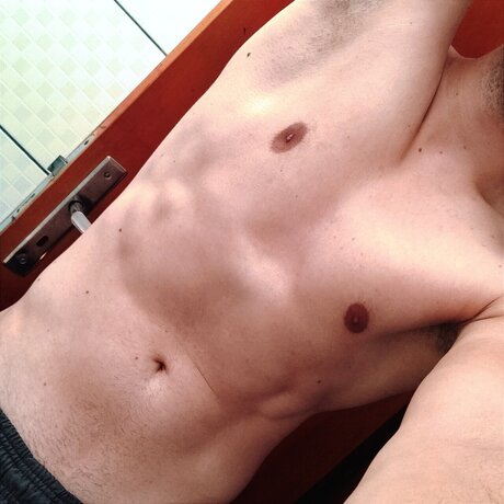 Nacktes geleaktes OnlyFans-Foto von Joey Love