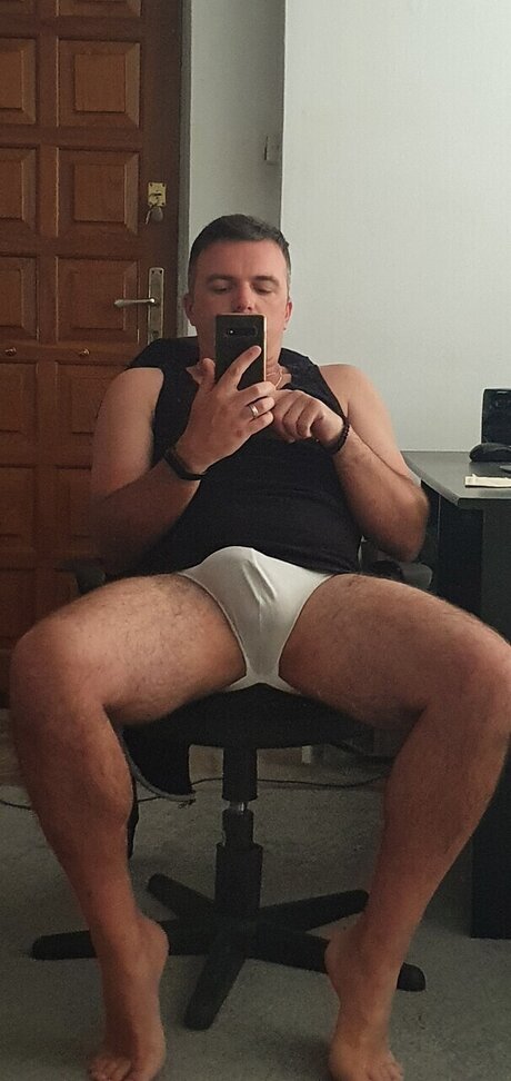 Nacktes geleaktes OnlyFans-Foto von Spyros