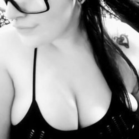 Nacktes geleaktes OnlyFans-Foto von Geekygoddessbri
