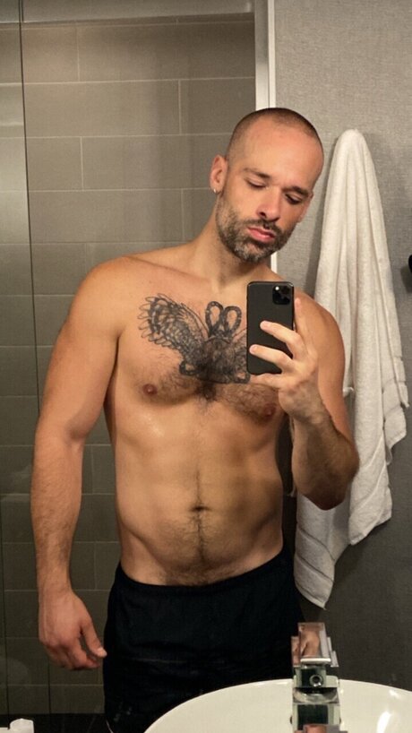 Nacktes geleaktes OnlyFans-Foto von Sean