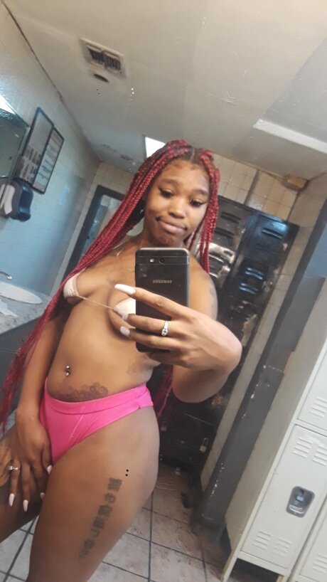 Nacktes geleaktes OnlyFans-Foto von Candy