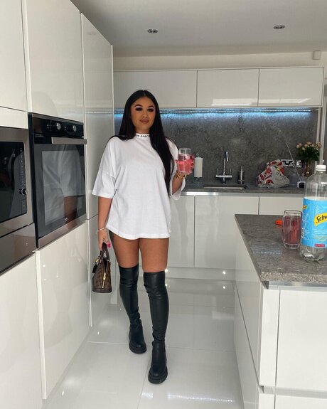 Nacktes geleaktes OnlyFans-Foto von Katy Jeffrey