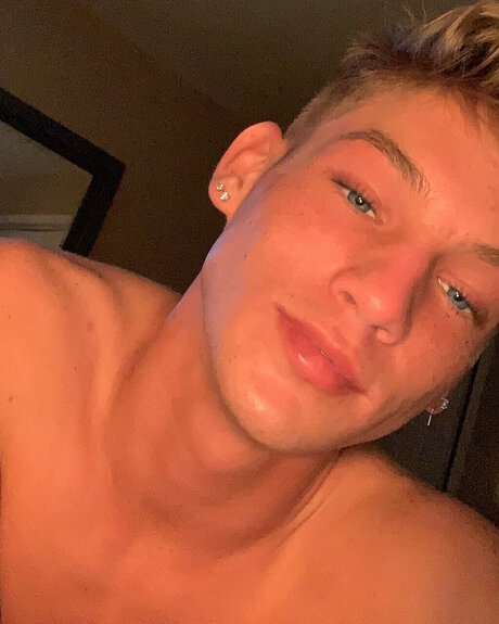 Nacktes geleaktes OnlyFans-Foto von Ty