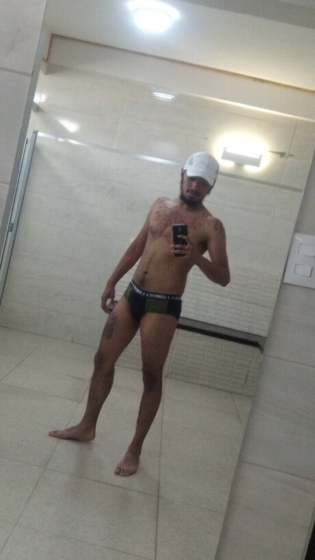 Nacktes geleaktes OnlyFans-Foto von Activo