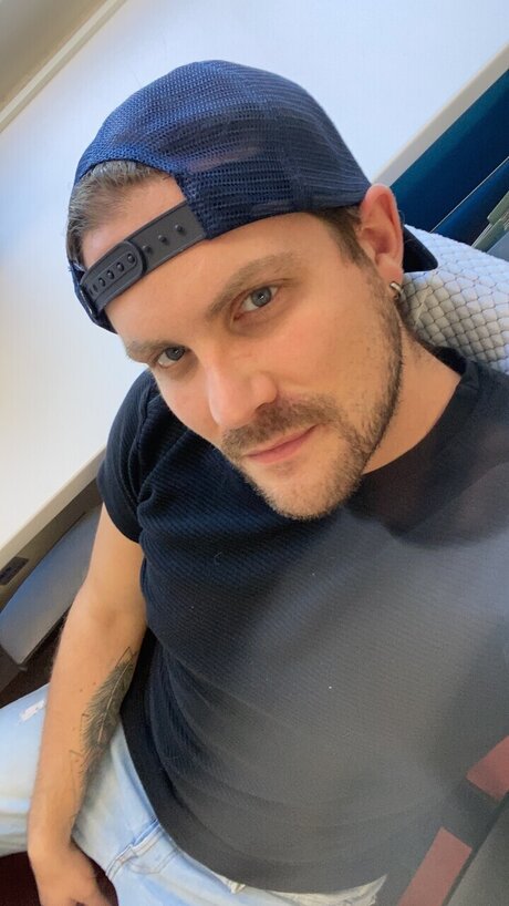 Nacktes geleaktes OnlyFans-Foto von Swissgayman88