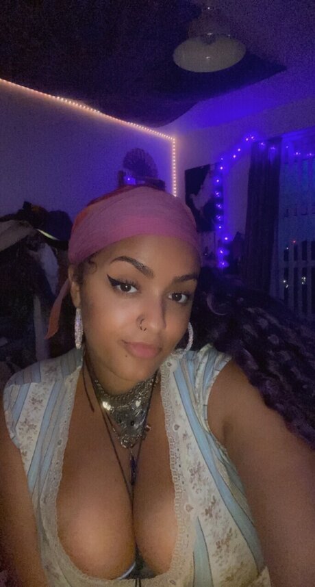 Nacktes geleaktes OnlyFans-Foto von Mystique