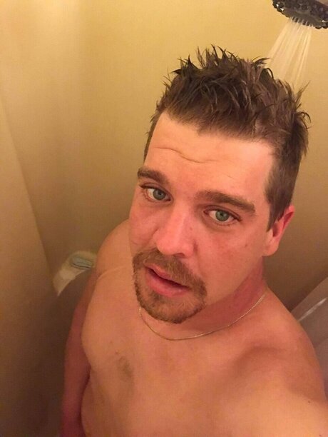 Nacktes geleaktes OnlyFans-Foto von John