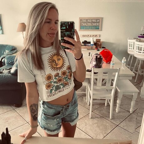 Nacktes geleaktes OnlyFans-Foto von Allison